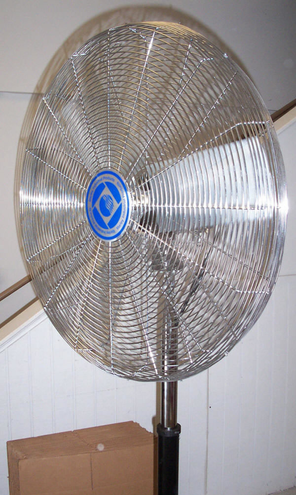 Qmark 30ACPOU Oscillating Industrial Fan